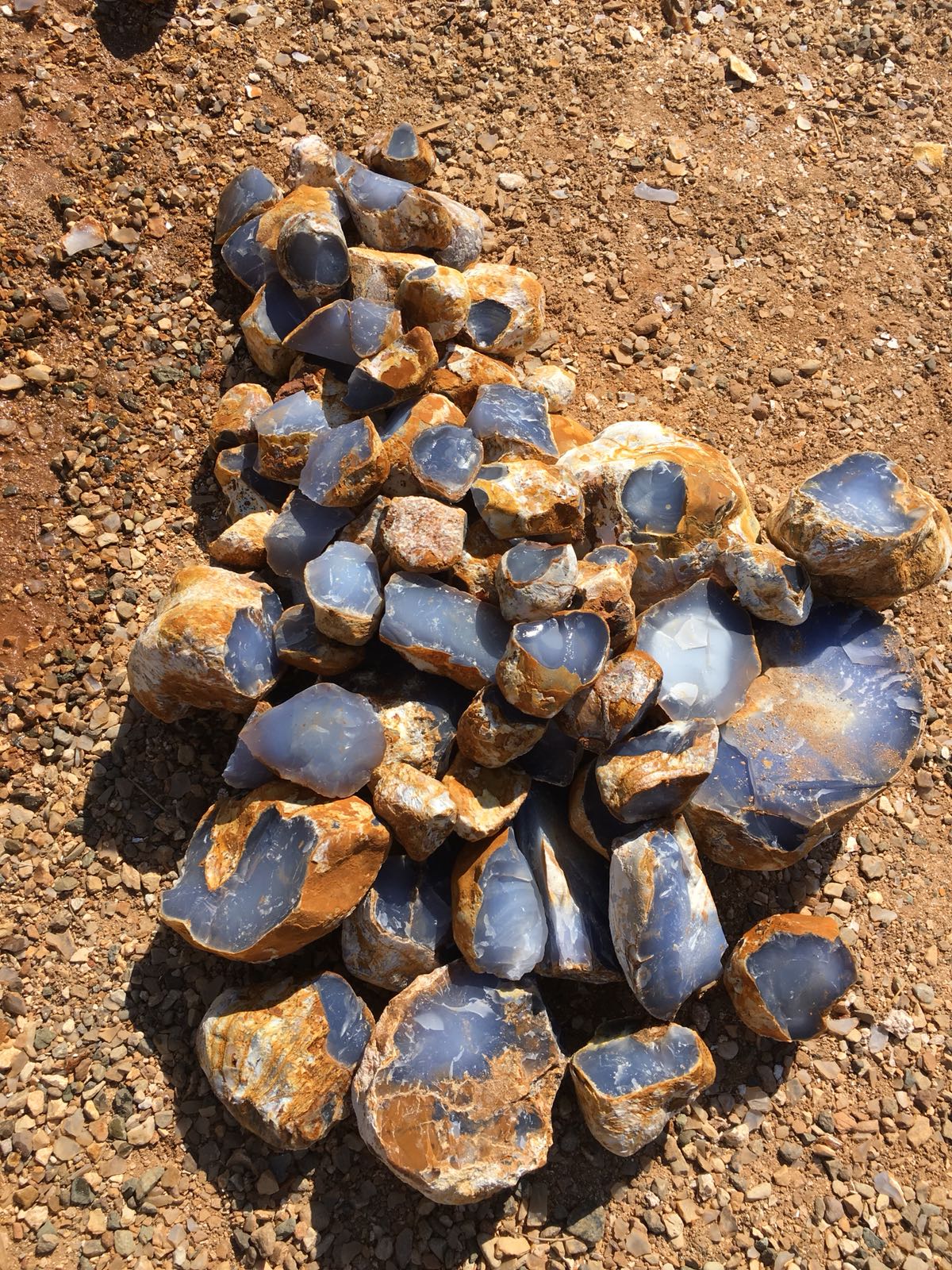 blue chalcedony rough