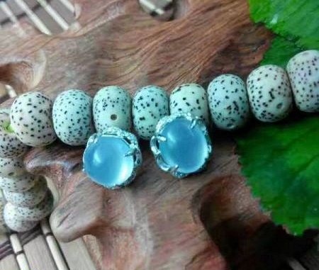 blue chalcedony ear ring